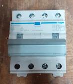 Hager Aardlekautomaat 4-Polig B25 ADM425G, Doe-het-zelf en Verbouw, Elektra en Kabels, Ophalen of Verzenden, Nieuw, Overige typen