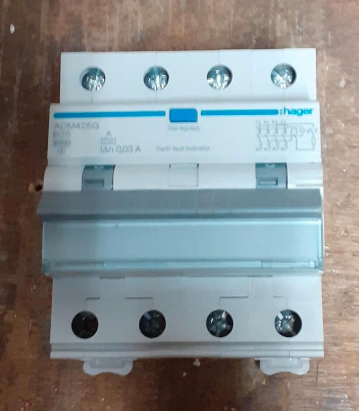 Hager Aardlekautomaat 4-Polig B25 ADM425G, Doe-het-zelf en Verbouw, Elektra en Kabels, Nieuw, Overige typen, Ophalen of Verzenden