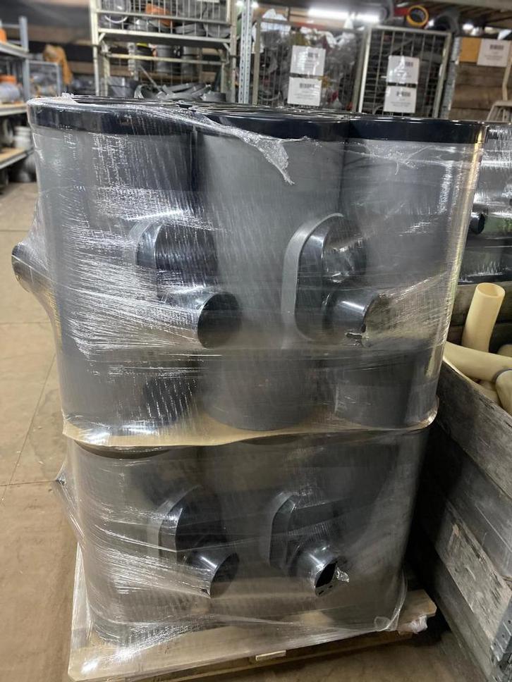 Kolken 315mm met Gietijzeren Deksel - Scherp Geprijsd!, Doe-het-zelf en Verbouw, Buizen en Afvoer, Nieuw, Afvoer, Pvc, Minder dan 2 meter