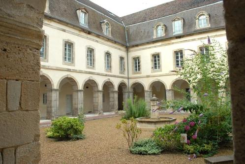 Prachtig pittoresk appartement te huur in Autun, Bourgogne, Vakantie, Vakantiehuizen | Frankrijk, Bourgogne, Appartement, Stad