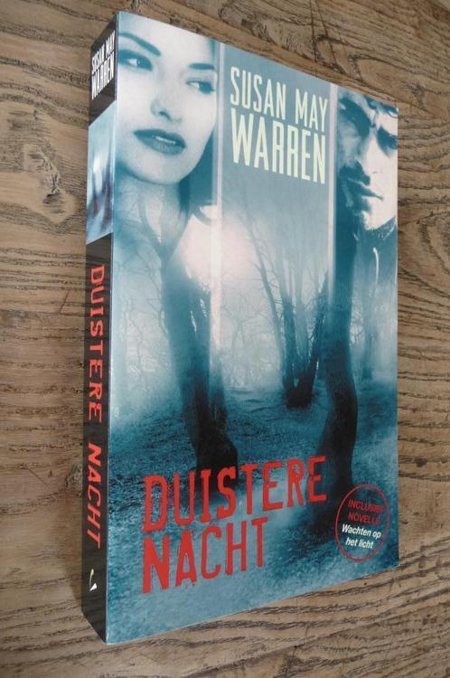 Duistere nacht - Susan May Warren (christelijke roman), Boeken, Romans, Zo goed als nieuw, Nederland, Ophalen of Verzenden