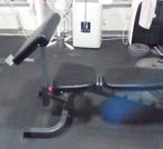 HALTERBANK MET BICEPS- EN BEENCURL, Sport en Fitness, Fitnessmaterialen, Ophalen, Zo goed als nieuw, Benen, Fitnessbank