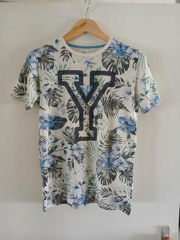 Tshirt wit met bloemen bladeren blauw merk we beschikbaar voor biedingen