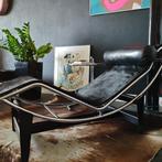Cassina lc4 Vintage Corbusier Ponyhuid Nr: 180, Huis en Inrichting, Fauteuils, Casssina Corbusier Bauhaus Modern Vintage, Gebruikt