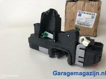 Deurslot mechaniek linksachter 4-deurs 24414130 Opel Vectra beschikbaar voor biedingen