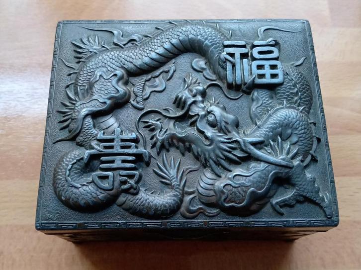 Antieke Japans gegoten metalen sieraden of tabak box, Antiek en Kunst, Antiek | Overige Antiek, Ophalen of Verzenden