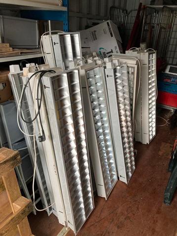 Tl armaturen 22 stuks. beschikbaar voor biedingen