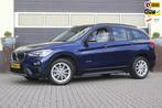 BMW X1 SDrive18i High Executive | Trekhaak | Head-up |, 136 pk, Blauw, Bedrijf, 19 km/l