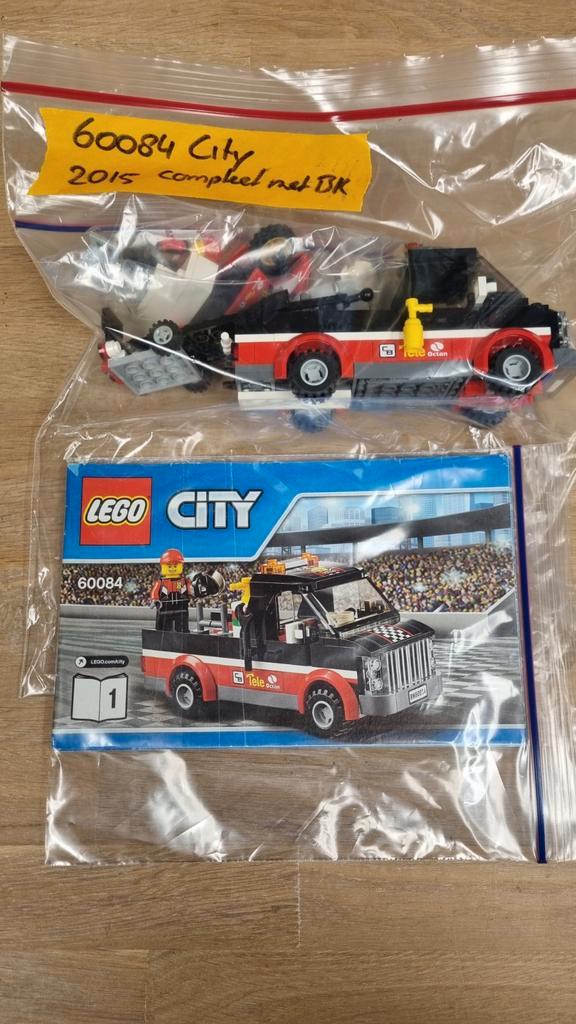 LEGO City 60084 Racewagen met boekje, Kinderen en Baby's, Speelgoed | Duplo en Lego, Zo goed als nieuw, Lego, Complete set, Ophalen of Verzenden