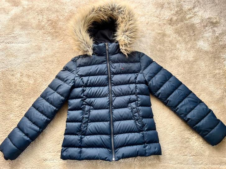 winterjas voor meisjes – Tommy Hilfiger maat 152, Kinderen en Baby's, Kinderkleding | Maat 152, Zo goed als nieuw, Meisje, Jas