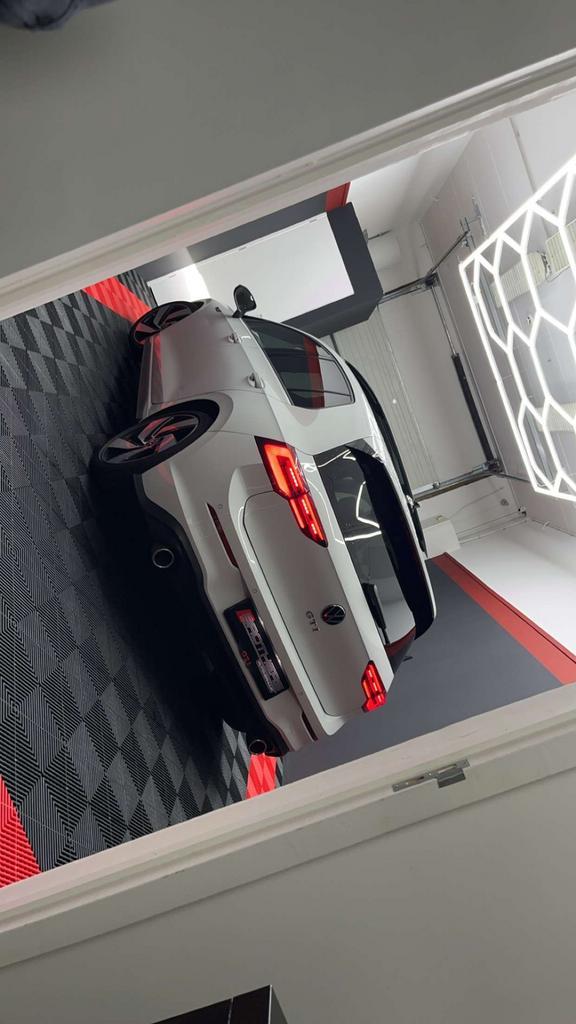 Auto huren? GOLF 8 GTI Te huur | RS AMG GTD S3 AUTOVERHUUR, Auto diversen, Kentekenplaathouders, Nieuw, Ophalen