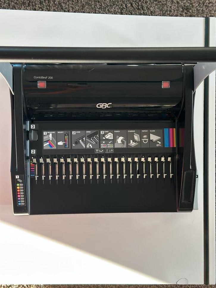 GBC CombBind 200 Inbindmachine, Diversen, Bureau-accessoires, Gebruikt, Ophalen of Verzenden