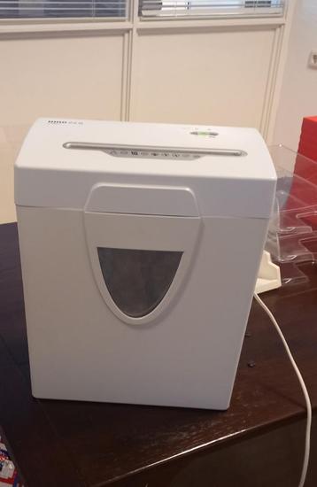 Bijna Gratis Papiervernietiger en GRATIS bureau-accesoires beschikbaar voor biedingen
