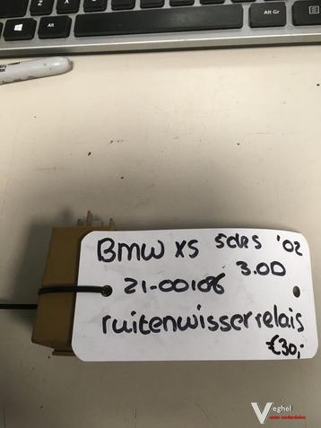 BMW X5 '02 3.0 D Ruitenwisser relais beschikbaar voor biedingen