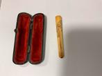 Antiek Benen cigaretten pijpje met foudraal, Antiek en Kunst, Ophalen of Verzenden