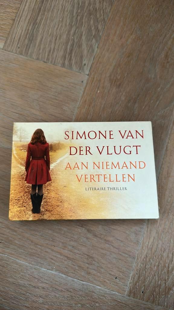 Simone van der Vlugt - Aan niemand vertellen, Boeken, Thrillers, Gelezen, Ophalen of Verzenden