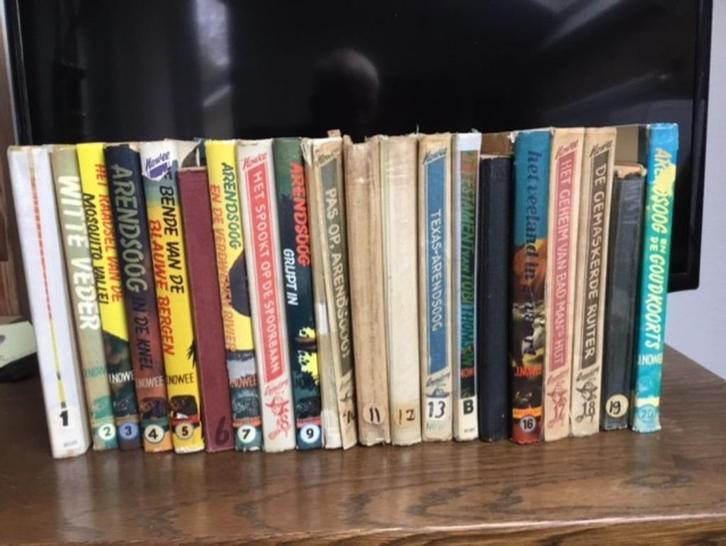 Arendsoog boeken, Boeken, Avontuur en Actie, Gelezen, Ophalen of Verzenden