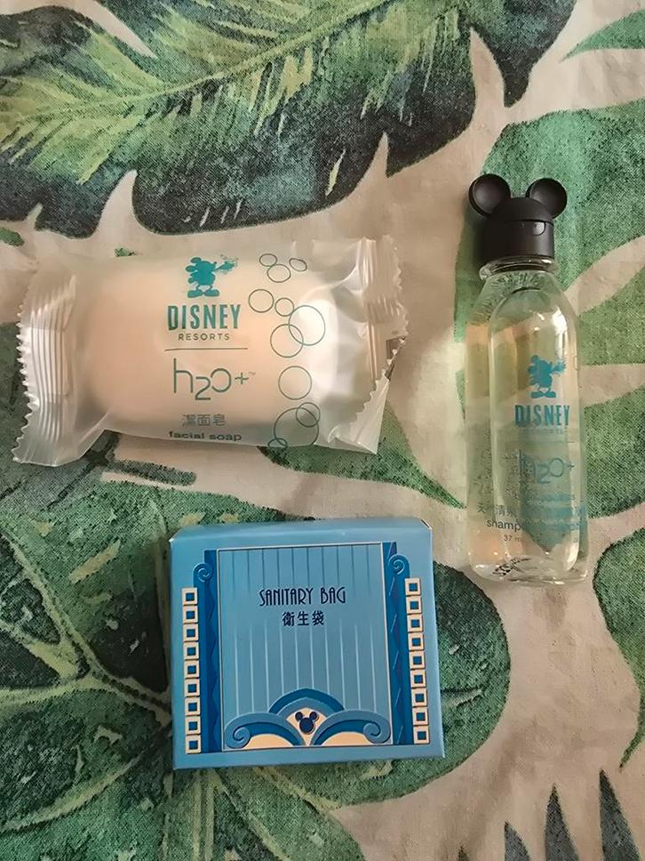 NIEUW Disneyland HongKong Hollywood Resort: shampoo & zeep, Verzamelen, Disney, Nieuw, Ophalen of Verzenden