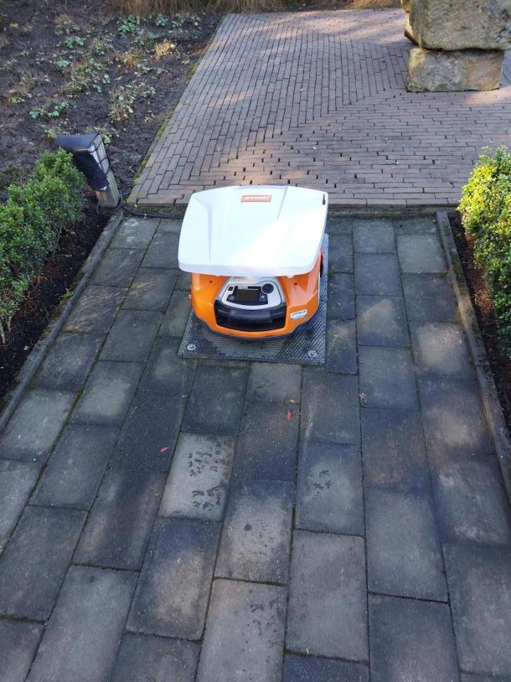 Te koop STIHL iMow RMI 632 PC, Tuin en Terras, Robotmaaiers, Gebruikt, 20 tot 25 cm, Met regensensor, Bestuurbaar via app, Ophalen