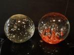 2 glazen bollen 1x 5 cm hoog 1x 7 cm hoog, Huis en Inrichting, Ophalen of Verzenden, Zo goed als nieuw