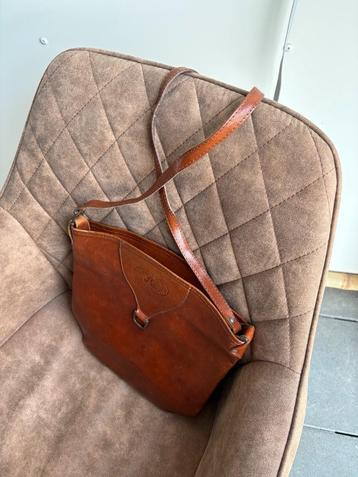 Leren dames tas vintage beschikbaar voor biedingen