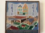 Westraven Tegel * N.V.Kamper Emaillefabrieken* 1851/1951, Antiek en Kunst, Antiek | Wandborden en Tegels, Ophalen of Verzenden