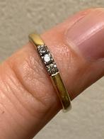 Diamonde gouden ring 3 natuurlijke diamanten/ maat 16,75mm, Sieraden, Tassen en Uiterlijk, Ringen, Ophalen of Verzenden, Kleiner dan 17