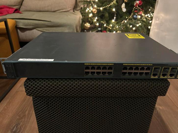 Cisco Catalyst 2960G 24-poorts Switch, Computers en Software, Servers, Gebruikt, Onbekend, Minder dan 4 GB, Ophalen