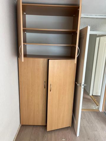 Ruime Kledingkast breed 110 cm x hoog 245 cm beschikbaar voor biedingen