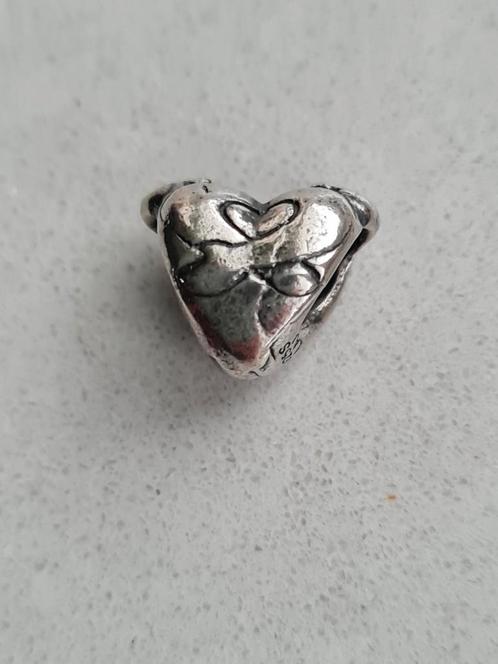 Trollbeads Trollbead omhelzende harten retired, Sieraden, Tassen en Uiterlijk, Bedels, Zo goed als nieuw, Trollbeads, Zilver, 1 bedel
