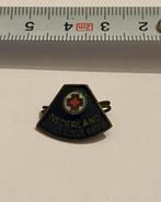vintage EHBO nederland jeugd rode kruis speld/button, Verzamelen, Speldjes, Pins en Buttons, Ophalen of Verzenden, Zo goed als nieuw