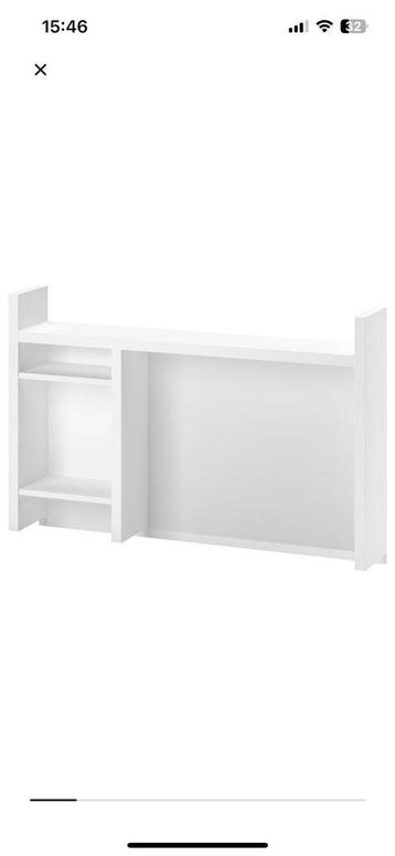 Ikea Micke bureau opzet met whiteboard beschikbaar voor biedingen