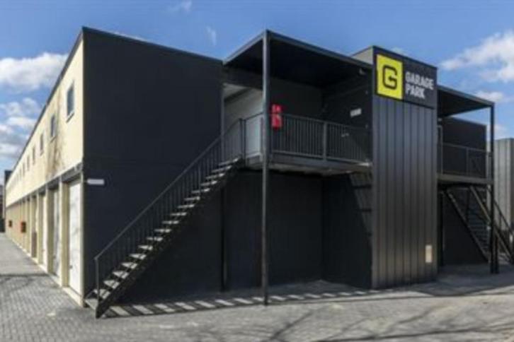 Garagebox te huur 18 m2 in Den Haag, Auto diversen, Autostallingen en Garages
