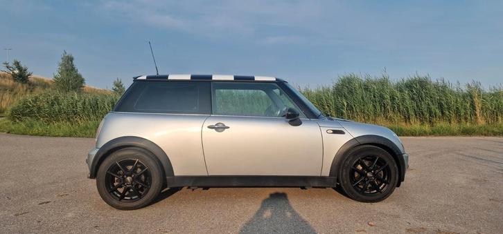 Mini 1.6 16V Cooper 2003 Grijs, Auto's, Mini, Particulier, Benzine, D, Hatchback, Handgeschakeld, Origineel Nederlands, Zilver of Grijs