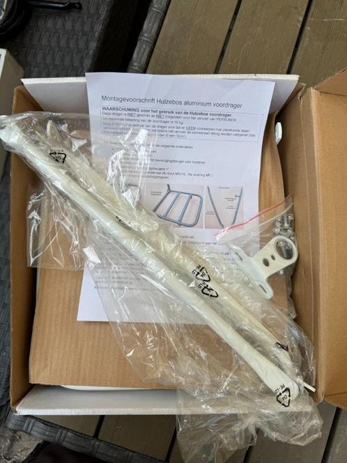 Hulzebos witte aluminium voordrager – Gloednieuw!, Fietsen en Brommers, Fietsaccessoires | Bagagedragers, Nieuw, Ophalen of Verzenden