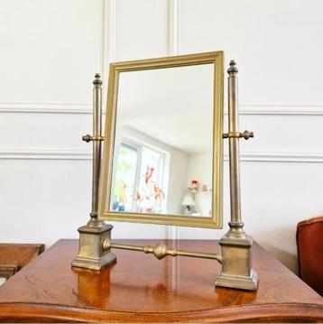 Messing kaptafel spiegel beschikbaar voor biedingen