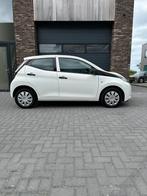 Toyota Aygo 1.0 5D 2017 Wit Apple Carplay, Voorwielaandrijving, 4 stoelen, Wit, Origineel Nederlands