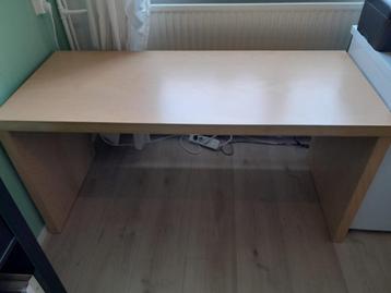 Bureau gratis beschikbaar voor biedingen