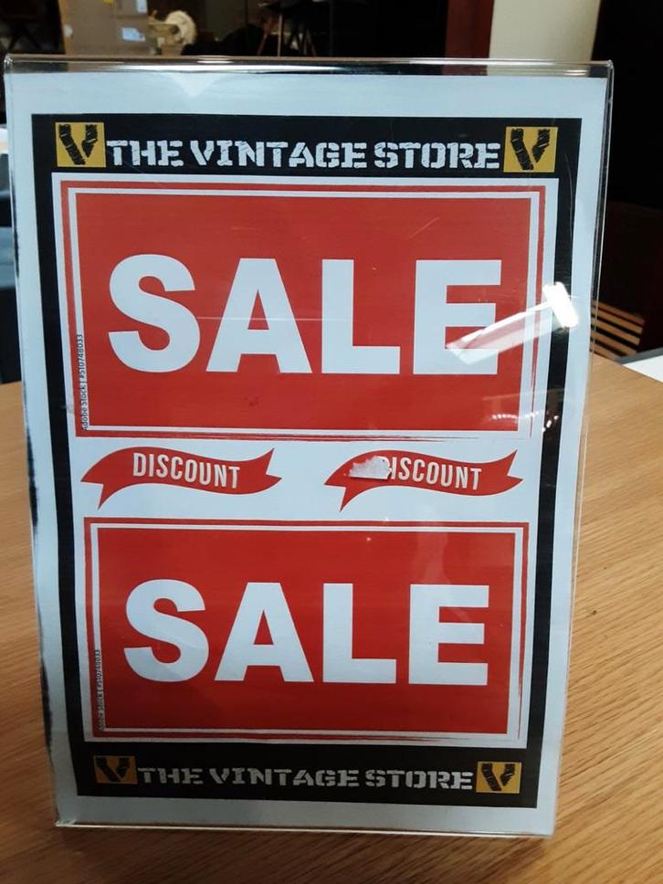 Diverse banken in de opruiming!!!, Huis en Inrichting, Banken | Bankstellen, Nieuw, Minder dan 150 cm, Ophalen of Verzenden