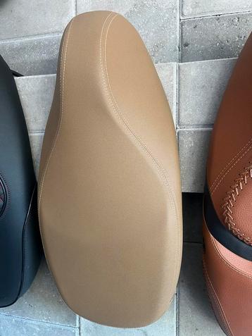 Zadel buddy Vespa Sprint Primavera NIEUW beschikbaar voor biedingen