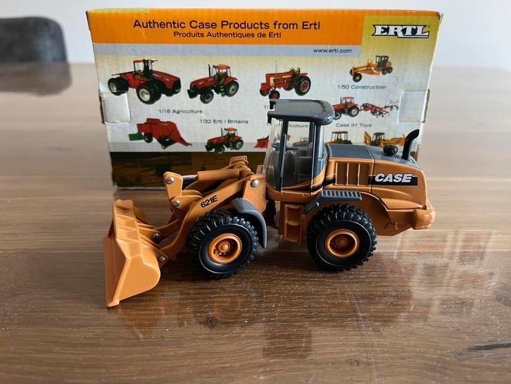 Case 621 E laadschop Ertl 14642, Hobby en Vrije tijd, Modelauto's | 1:50, Zo goed als nieuw, Hijskraan, Tractor of Landbouw, Conrad