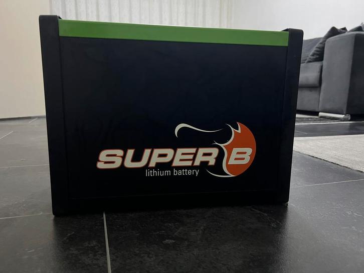 Te koop: Super B SB12V100E-ZC – 12V 100Ah LiFePO₄ accu, Watersport en Boten, Bootonderdelen, Zo goed als nieuw, Motor en Techniek