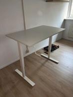 Verstelbaar bureau wit Ikea, Huis en Inrichting, Bureaus, Ophalen of Verzenden, Gebruikt