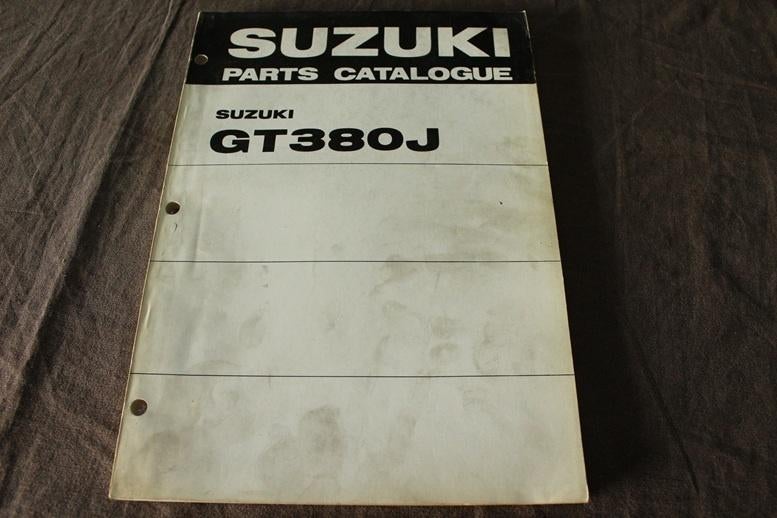 Suzuki GT380J 1972 motorcycle parts catalogue GT 380 Ram Air, Motoren, Handleidingen en Instructieboekjes, Ophalen of Verzenden