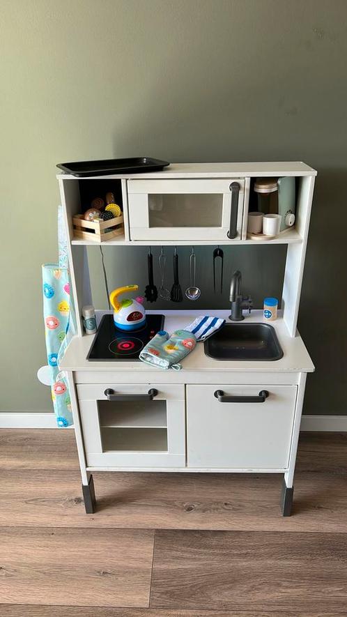 IKEA speel keukentje met accessoires, Kinderen en Baby's, Speelgoed | Speelkeukens, Zo goed als nieuw, Ophalen