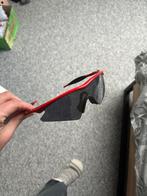 Oakley m frame 1.0 rood, Zonnebril, Ophalen of Verzenden, Zo goed als nieuw, Oakley