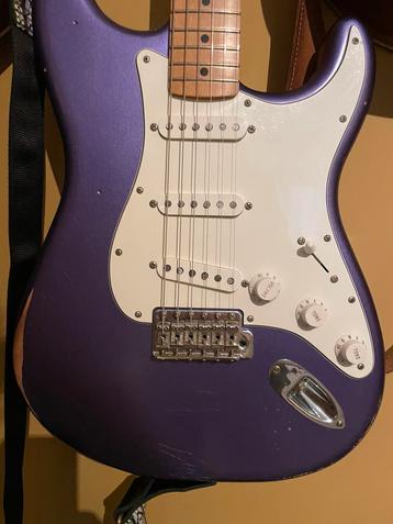 FENDER ROAD WORN MISCHIEF MAKER PURPLE beschikbaar voor biedingen