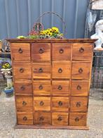 Oude geleefde teakhouten ladenkast, apothekerskast. archiefk, Ophalen of Verzenden, Zo goed als nieuw, 25 tot 50 cm