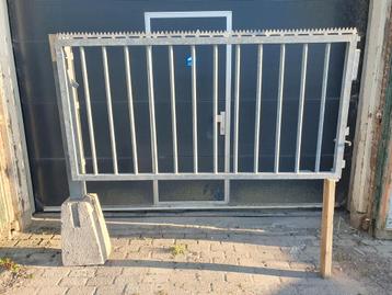 Degelijk stalen gegalvaniseerd hek, poort voor tuin of weide beschikbaar voor biedingen