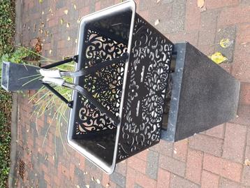 Boodschappen mandje gietijzer look beschikbaar voor biedingen